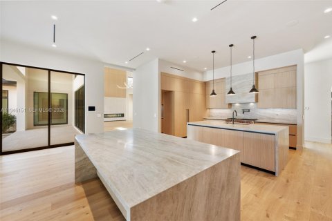 House in Pinecrest, Florida 7 bedrooms, 636.01 sq.m. № 2178404 - photo 24