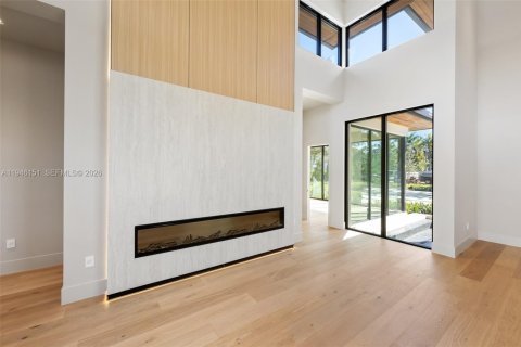 House in Pinecrest, Florida 7 bedrooms, 636.01 sq.m. № 2178404 - photo 13