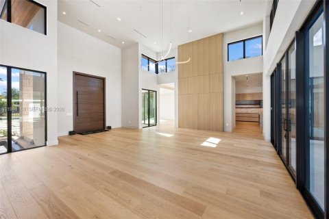 House in Pinecrest, Florida 7 bedrooms, 636.01 sq.m. № 2178404 - photo 16