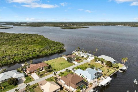 Terreno en venta en Port Charlotte, Florida № 1761032 - foto 5