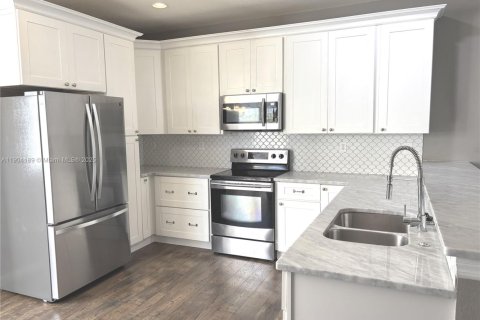 Купить таунхаус в Юпитер, Флорида 3 спальни, 163.51м2, № 1954860 - фото 2