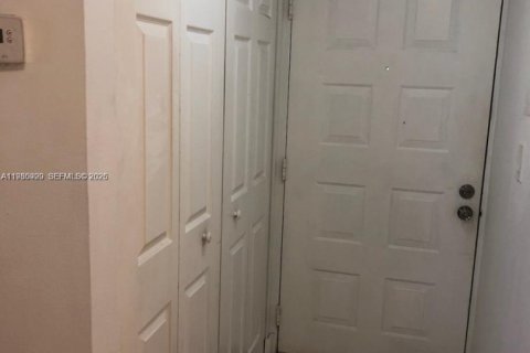 Купить кондоминиум в Дорал, Флорида 1 спальня, 65.96м2, № 2044191 - фото 4