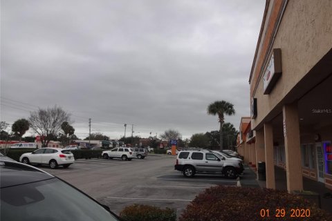 Propiedad comercial en alquiler en Winter Springs, Florida, 91.51 m2 № 1380816 - foto 2