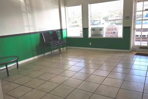 Propiedad comercial en alquiler en Winter Springs, Florida, 91.51 m2 № 1380816 - foto 4