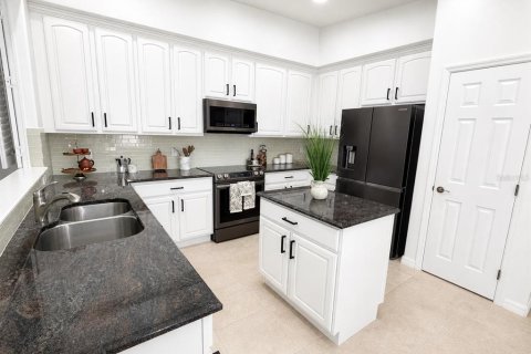 Copropriété à vendre à Orlando, Floride: 3 chambres, 232.53 m2 № 2123292 - photo 8