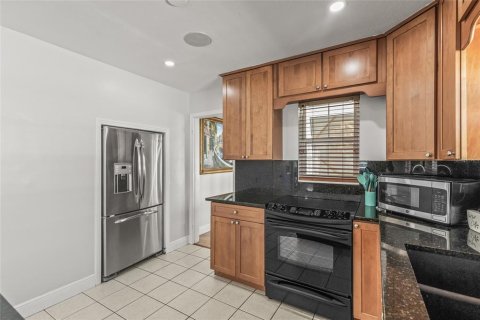 Casa en venta en Gulfport, Florida, 3 dormitorios, 154.12 m2 № 1851523 - foto 4