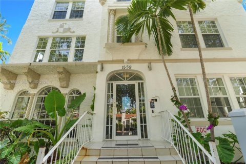 Condominio en alquiler en Miami Beach, Florida, 1 dormitorio, 48.96 m2 № 2339931 - foto 17