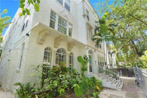 Condominio en alquiler en Miami Beach, Florida, 1 dormitorio, 48.96 m2 № 2339931 - foto 21