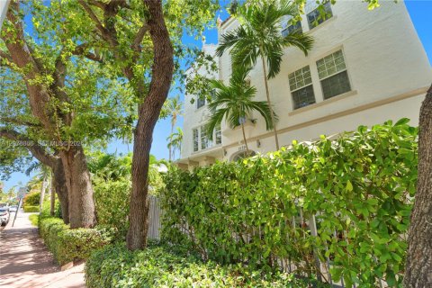 Condominio en alquiler en Miami Beach, Florida, 1 dormitorio, 48.96 m2 № 2339931 - foto 19