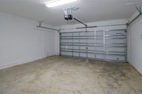 House in Wesley Chapel, Florida 5 bedrooms, 205.96 sq.m. № 1904455 - photo 9