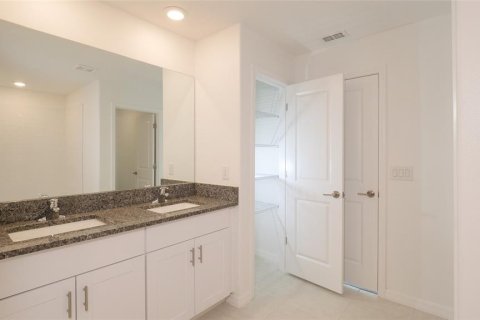 House in Wesley Chapel, Florida 5 bedrooms, 205.96 sq.m. № 1904455 - photo 22