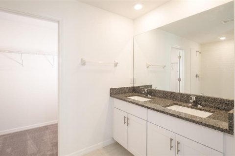 House in Wesley Chapel, Florida 5 bedrooms, 205.96 sq.m. № 1904455 - photo 18