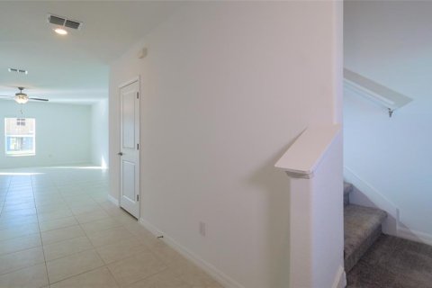 House in Wesley Chapel, Florida 5 bedrooms, 205.96 sq.m. № 1904455 - photo 2