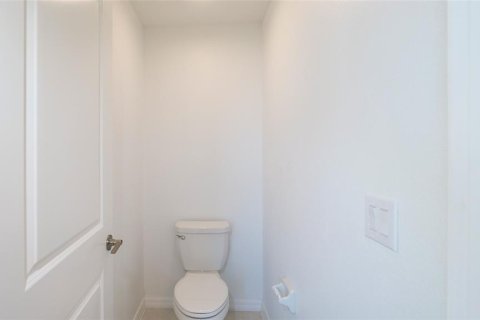 House in Wesley Chapel, Florida 5 bedrooms, 205.96 sq.m. № 1904455 - photo 17