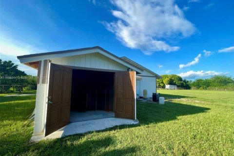 Купить виллу или дом в Хомстед, Флорида 5 спален, 335.75м2, № 1923228 - фото 29