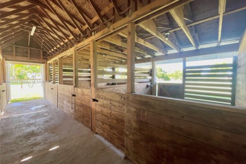 Купить виллу или дом в Хомстед, Флорида 5 спален, 335.75м2, № 1923228 - фото 23