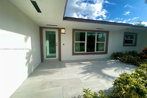 Купить виллу или дом в Хомстед, Флорида 5 спален, 335.75м2, № 1923228 - фото 5