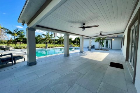 Купить виллу или дом в Хомстед, Флорида 5 спален, 335.75м2, № 1923228 - фото 21