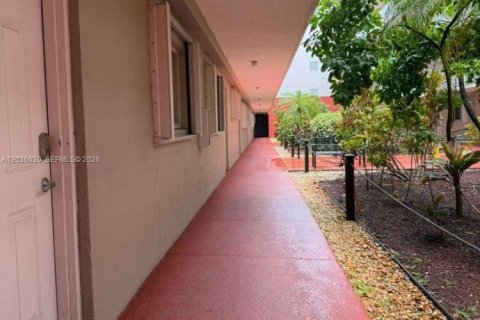 Condo à Miami, Floride, 2 chambres  № 2154054