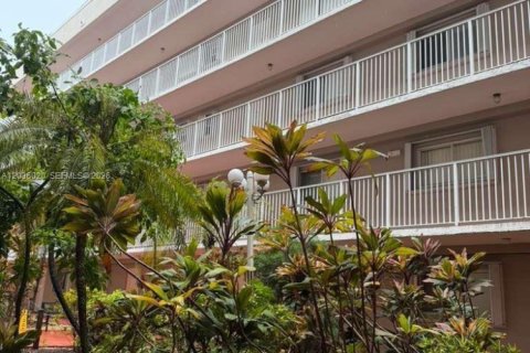 Copropriété à louer à Miami, Floride: 2 chambres, 66.33 m2 № 2154054 - photo 16
