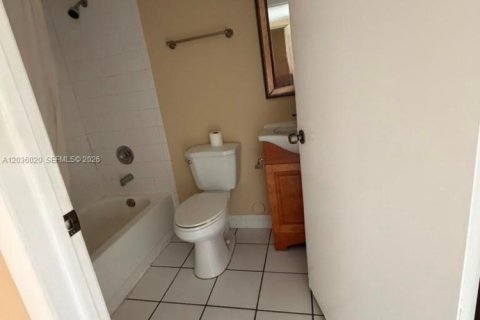 Copropriété à louer à Miami, Floride: 2 chambres, 66.33 m2 № 2154054 - photo 10