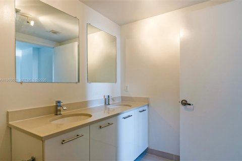 Купить кондоминиум в Майами, Флорида 2 спальни, 110.46м2, № 2023601 - фото 8