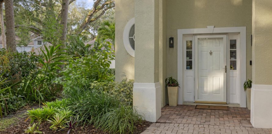 House in Vero Beach, Florida 3 bedrooms, 259.75 sq.m. № 978923