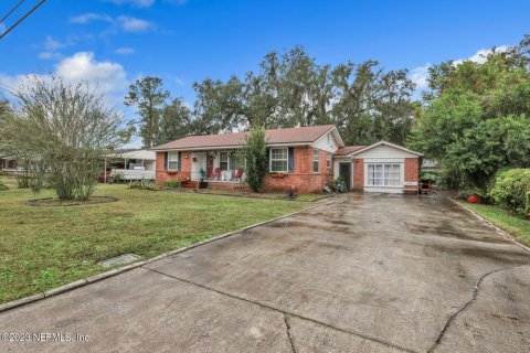 House in Jacksonville, Florida 4 bedrooms, 244.15 sq.m. № 857584 - photo 1