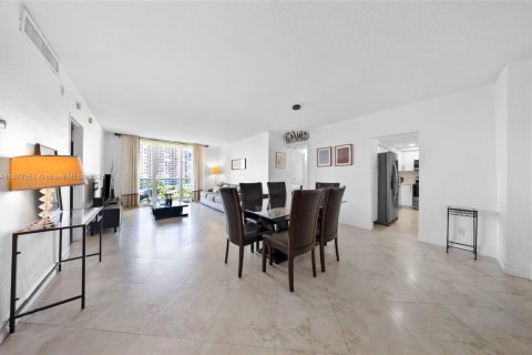 Купить кондоминиум в Холливуд, Флорида 2 спальни, 109.25м2, № 1923915 - фото 14