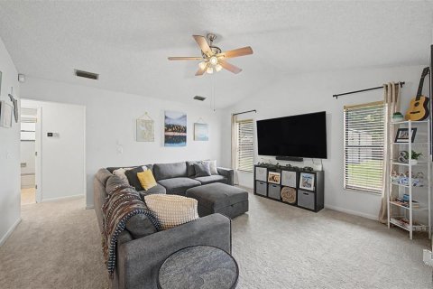Villa ou maison à vendre à Spring Hill, Floride: 2 chambres, 161 m2 № 2283344 - photo 16
