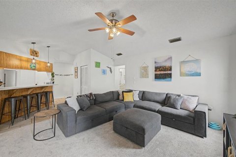 Villa ou maison à vendre à Spring Hill, Floride: 2 chambres, 161 m2 № 2283344 - photo 18