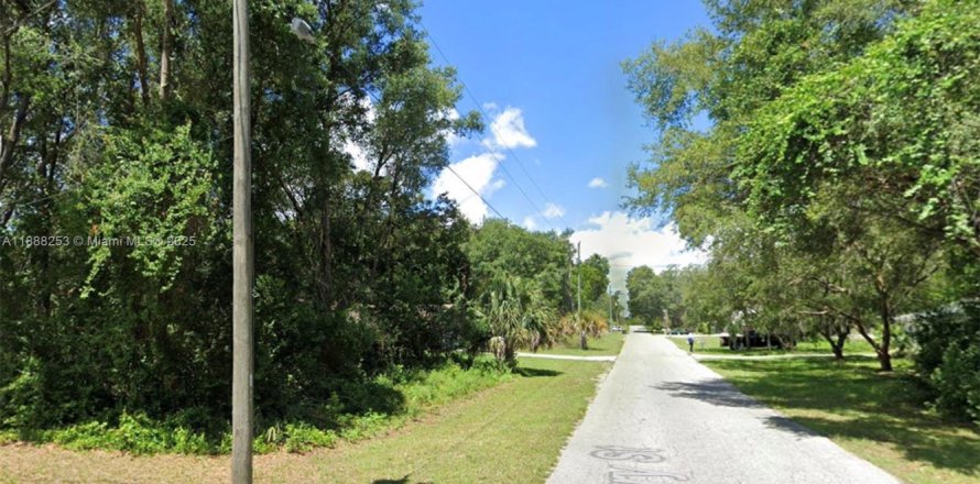 Terreno en Inverness, Florida № 2158586