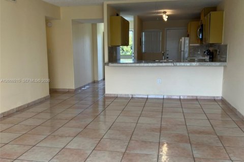 Condo in Miami, Florida, 2 bedrooms  № 2076609 - photo 15