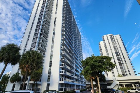 Condominio en alquiler en Aventura, Florida, 2 dormitorios, 107.58 m2 № 1999534 - foto 30