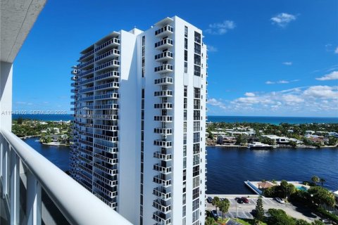 Copropriété à louer à Aventura, Floride: 2 chambres, 107.58 m2 № 1999534 - photo 11