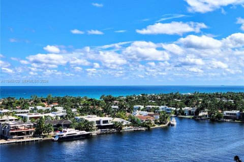 Copropriété à louer à Aventura, Floride: 2 chambres, 107.58 m2 № 1999534 - photo 15