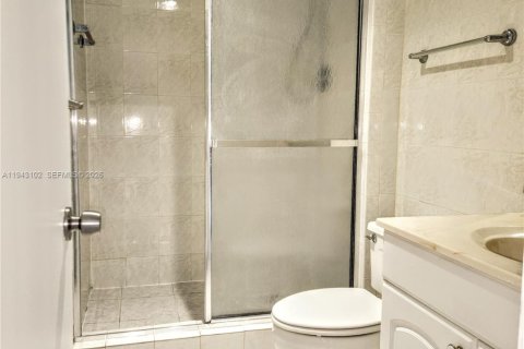 Copropriété à louer à Aventura, Floride: 2 chambres, 107.58 m2 № 1999534 - photo 10