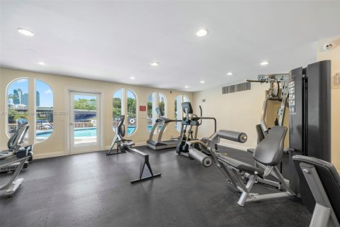 Copropriété à vendre à Hallandale Beach, Floride: 2 chambres, 106.84 m2 № 2015863 - photo 6