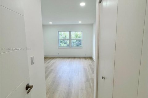 Copropriété à vendre à Hallandale Beach, Floride: 2 chambres, 106.84 m2 № 2015863 - photo 10