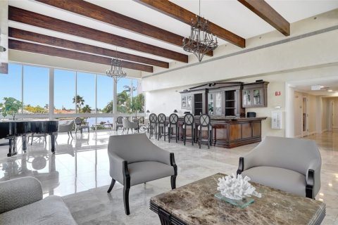 Condo in Aventura, Florida, 2 bedrooms  № 1948950 - photo 9