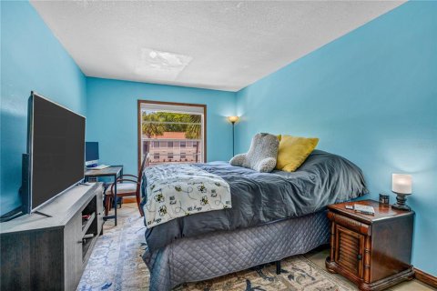 Condo in Daytona Beach, Florida, 2 bedrooms № 2198466 - photo 13