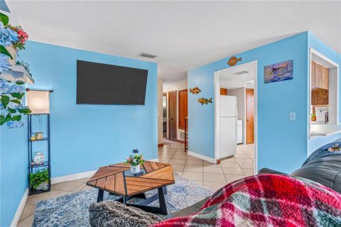 Condo in Daytona Beach, Florida, 2 bedrooms № 2198466 - photo 7