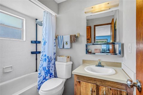 Condo in Daytona Beach, Florida, 2 bedrooms № 2198466 - photo 15