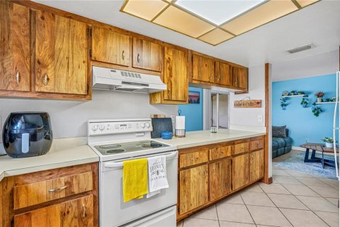 Condo in Daytona Beach, Florida, 2 bedrooms № 2198466 - photo 11