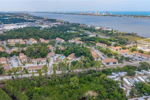Condo in Daytona Beach, Florida, 2 bedrooms № 2198466 - photo 28