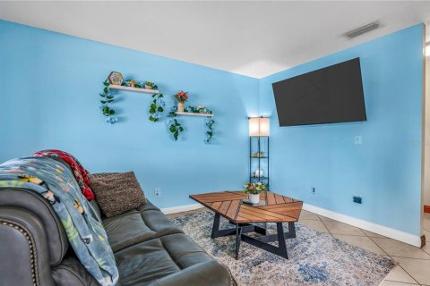 Condo in Daytona Beach, Florida, 2 bedrooms № 2198466 - photo 5