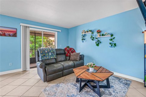 Condo in Daytona Beach, Florida, 2 bedrooms № 2198466 - photo 6
