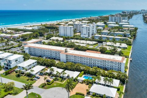 Condo in Delray Beach, Florida, 2 bedrooms  № 2087696 - photo 27