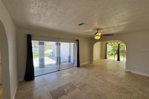 Villa ou maison à louer à Port Charlotte, Floride: 3 chambres, 189.06 m2 № 1893797 - photo 12