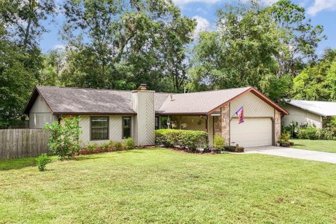 House in Gainesville, Florida 3 bedrooms, 130.06 sq.m. № 1884308 - photo 1